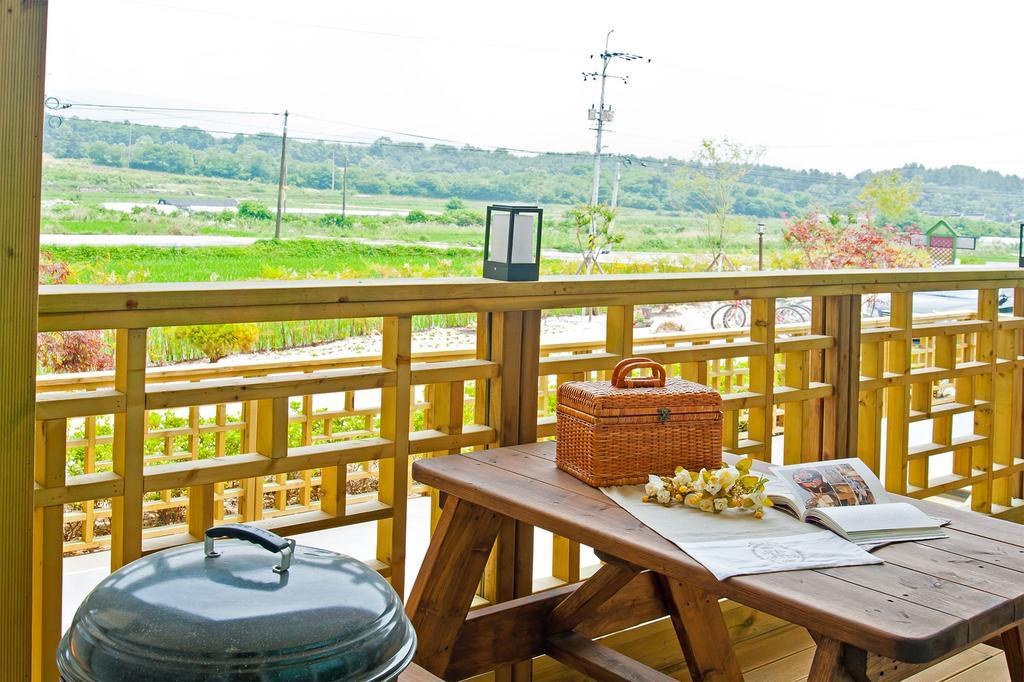 Starlight Journey Pension Gyeongju Exterior foto